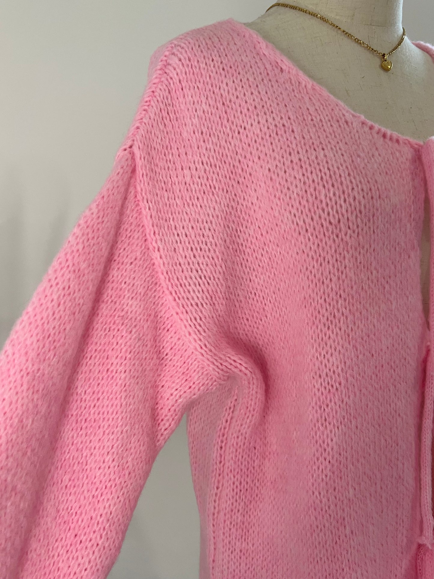 PULLOVER GILET NOEUDS ROSE