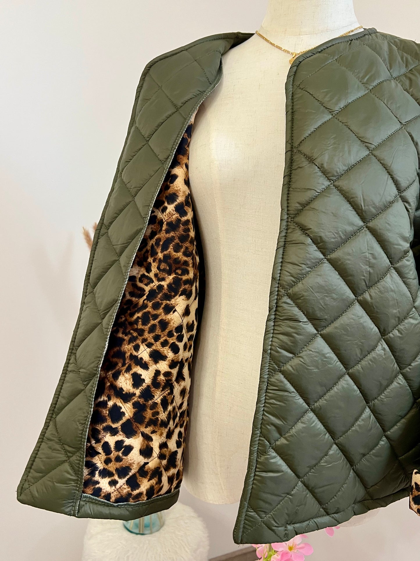 VESTE MATELASSEE DOUBLURE LEOPARD VERTE